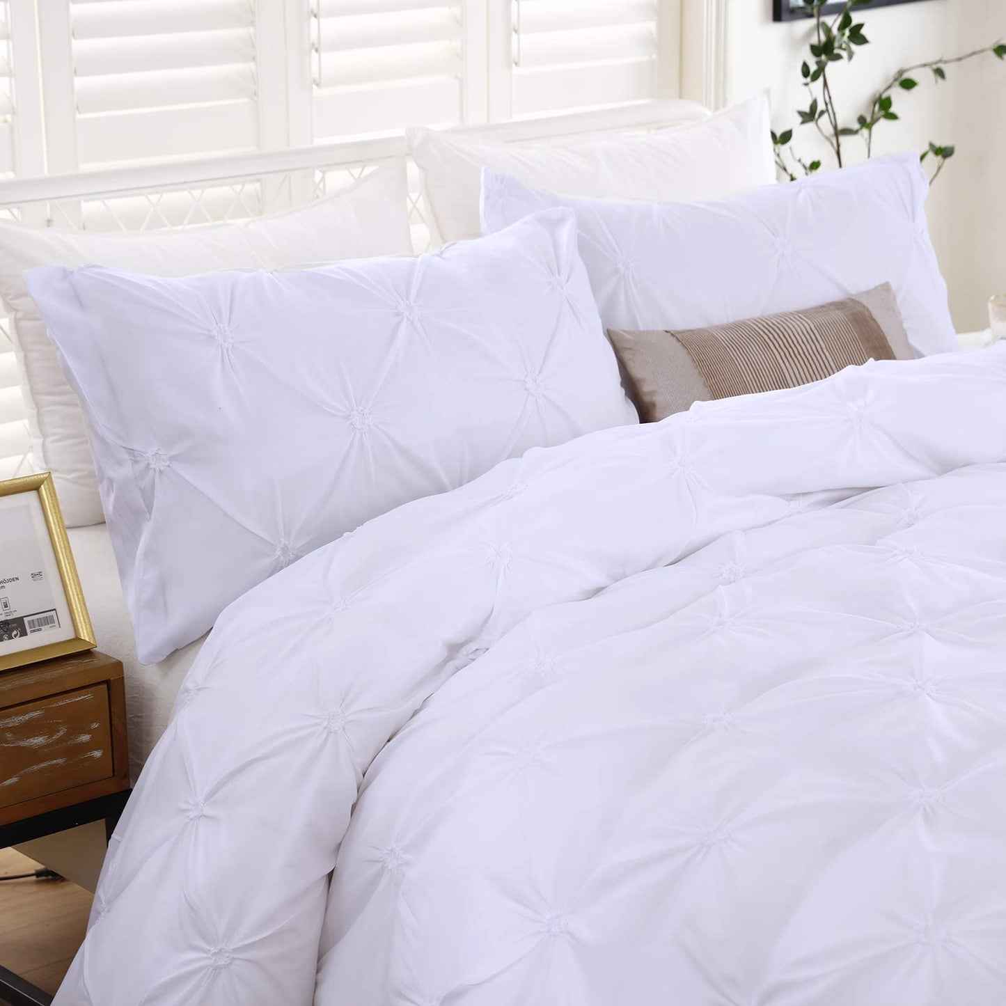 Luxury White Pintuck Duvet Cover King Size 3 Pieces Pinch Pleat Bedding Duvet Cover with Zipper Closure, Soft Microfiber Pintuck Quilt Cover for Home Bedding Decro King Size 230x220cm King(230x220cm)