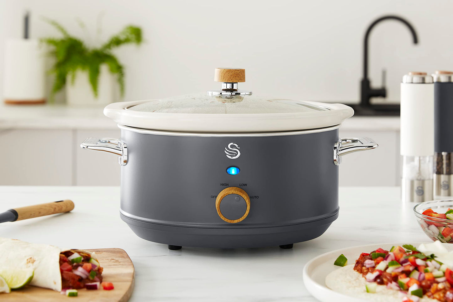 Swan SF17021GRYN Nordic Slow Cooker with 3 Temperature Settings, Keep Warm Function, 3.5L, 200W, Grey Slate Grey