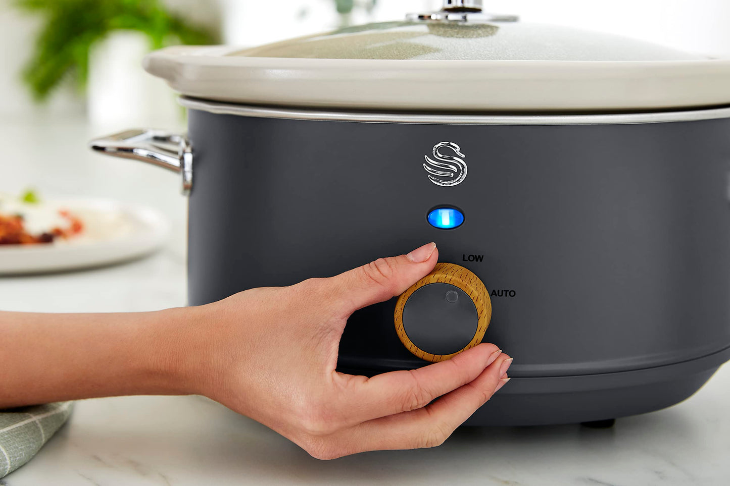 Swan SF17021GRYN Nordic Slow Cooker with 3 Temperature Settings, Keep Warm Function, 3.5L, 200W, Grey Slate Grey