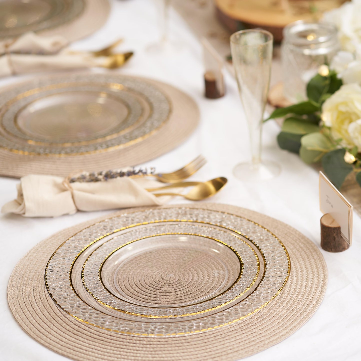 MATANA 40 Premium Clear Plastic Plates with Hammered Gold Rim - 20 26cm Dinner Plates, 20 19cm Dessert Plates - Elegant & Reusable Party Plates for Weddings, Birthdays, BBQ, Parties 26CM, 19CM