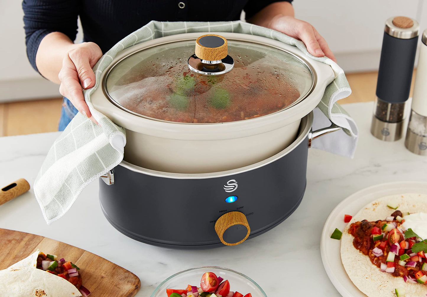 Swan SF17021GRYN Nordic Slow Cooker with 3 Temperature Settings, Keep Warm Function, 3.5L, 200W, Grey Slate Grey