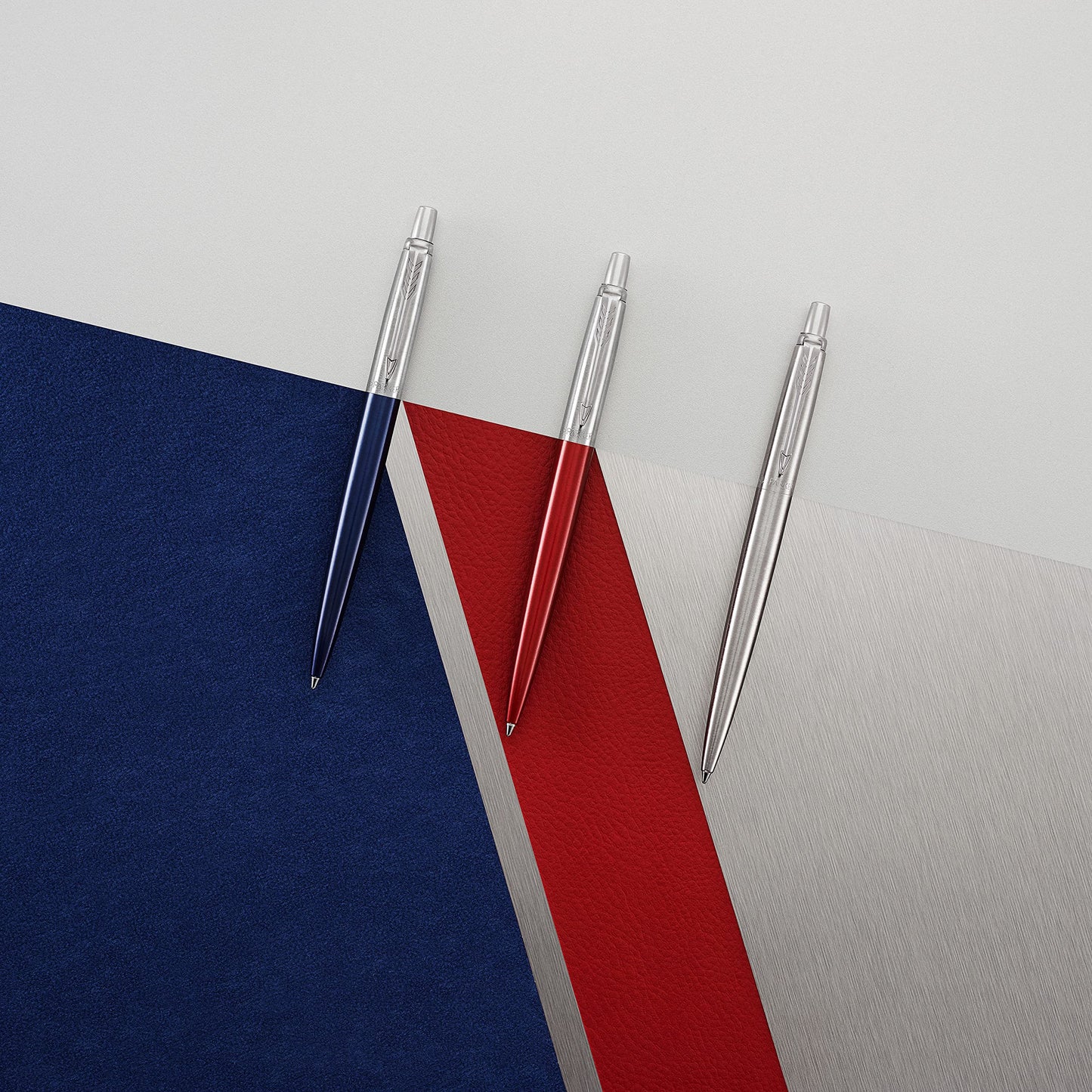 Parker Jotter London Trio Discovery Pack: Ballpoint Pen (Royal Blue), Gel Pen (Red Kensington) & Mechanical Pencil (Stainless Steel) royal blue/kensington red/stainless steel ballpoint + gel pen + mechanical pencil